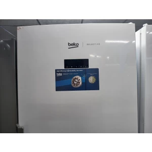 BEKO - RFNE448E41W Vrijstaande vriezer no frost 404 liter   Geschikt voor schuur of garage:   outlet