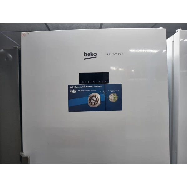 BEKO - RFNE448E41W Vrijstaande vriezer no frost 404 liter   Geschikt voor schuur of garage:   outlet