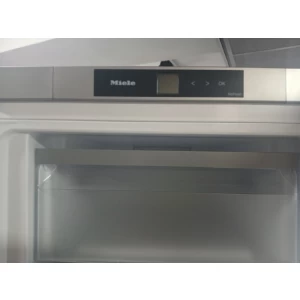 Miele FN 4372 E RVS Vrieskast no frost rvs