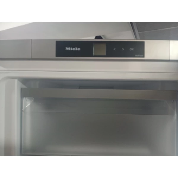 Miele FN 4372 E RVS Vrieskast no frost rvs