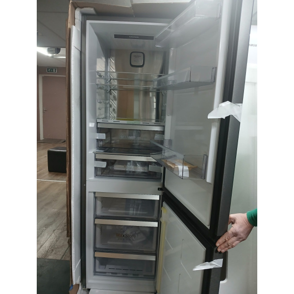 Grundig GKPN66840LXRW koel-vriescombinatie | Vrijstaand | No-frost ( niet ontdooien )
