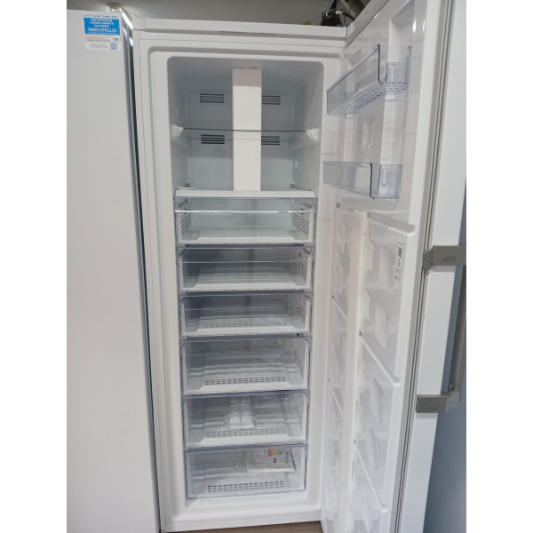 Beko RFNE448E45W - NoFrost- Vriezer 70 cm breed 192 hoog outlet gratis thuis bezorgd 70 cm breed 192 hoog outlet gratis thuis bezorgd