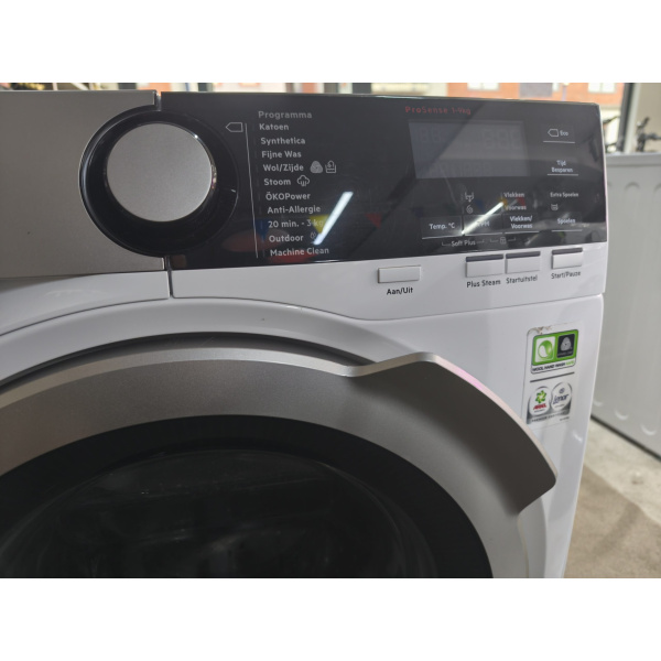 AEG L8FE96ES wasmachine met 9 kg. vulgewicht en 1600 toeren gratis thuis bezorgd