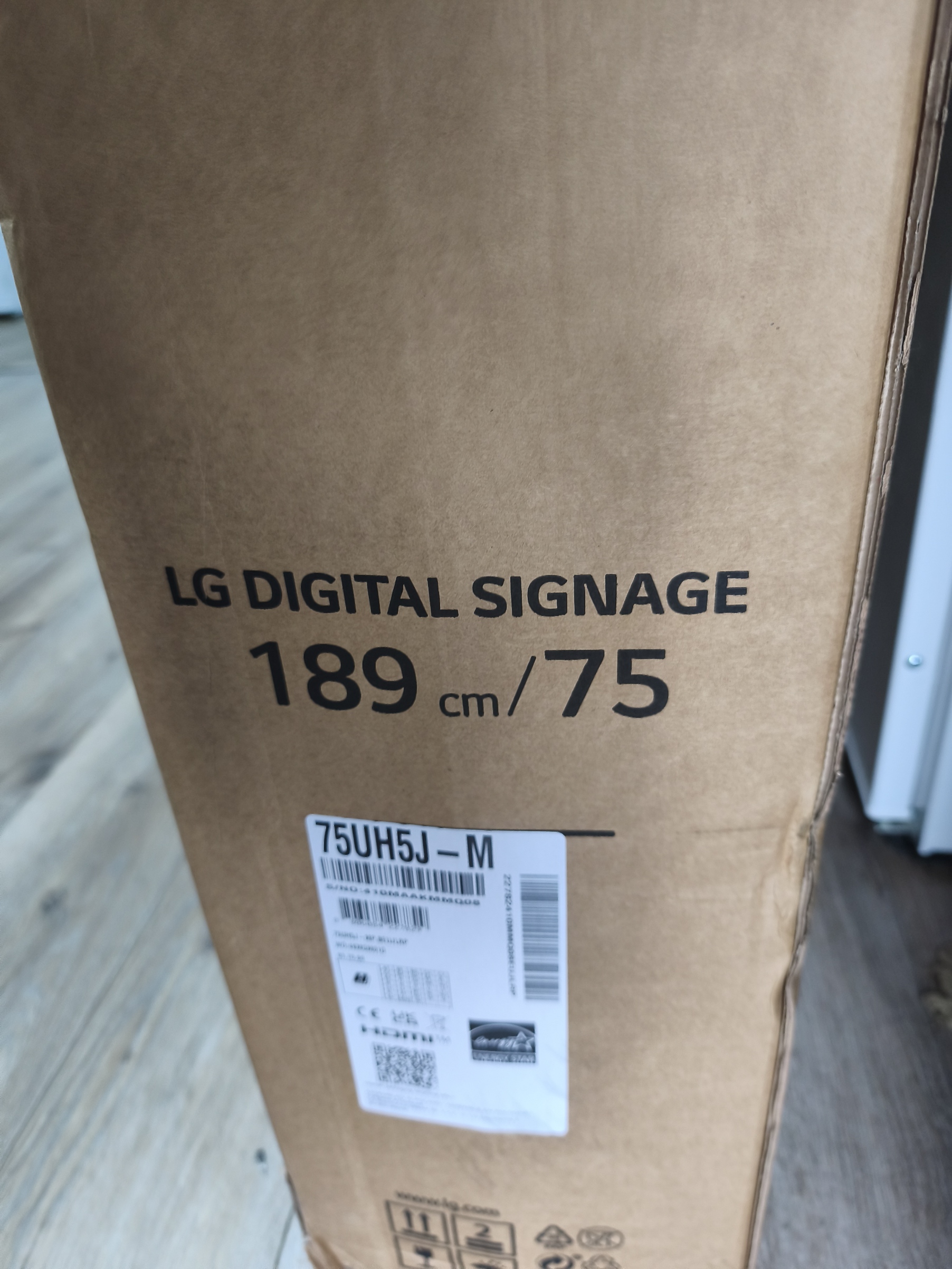 LG 75UH5J-M Digitale signage flatscreen 190,5 cm (75") LCD Wifi 500 cd/m² 4K Ultra HD Zwart WebOS 24/7