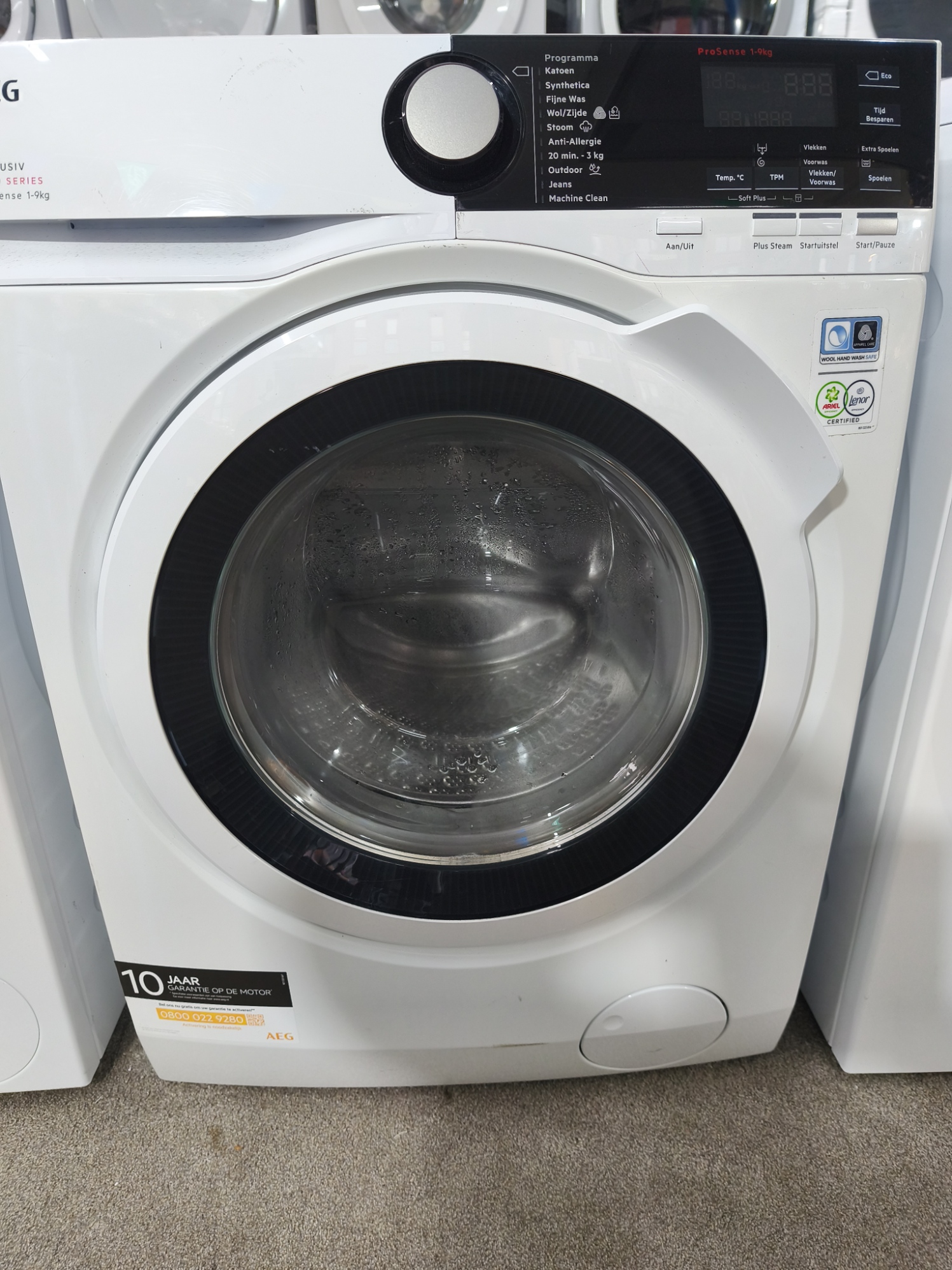 AEG L7FE96EW Wasmachine 9 kilo 1600 kort gebruikt