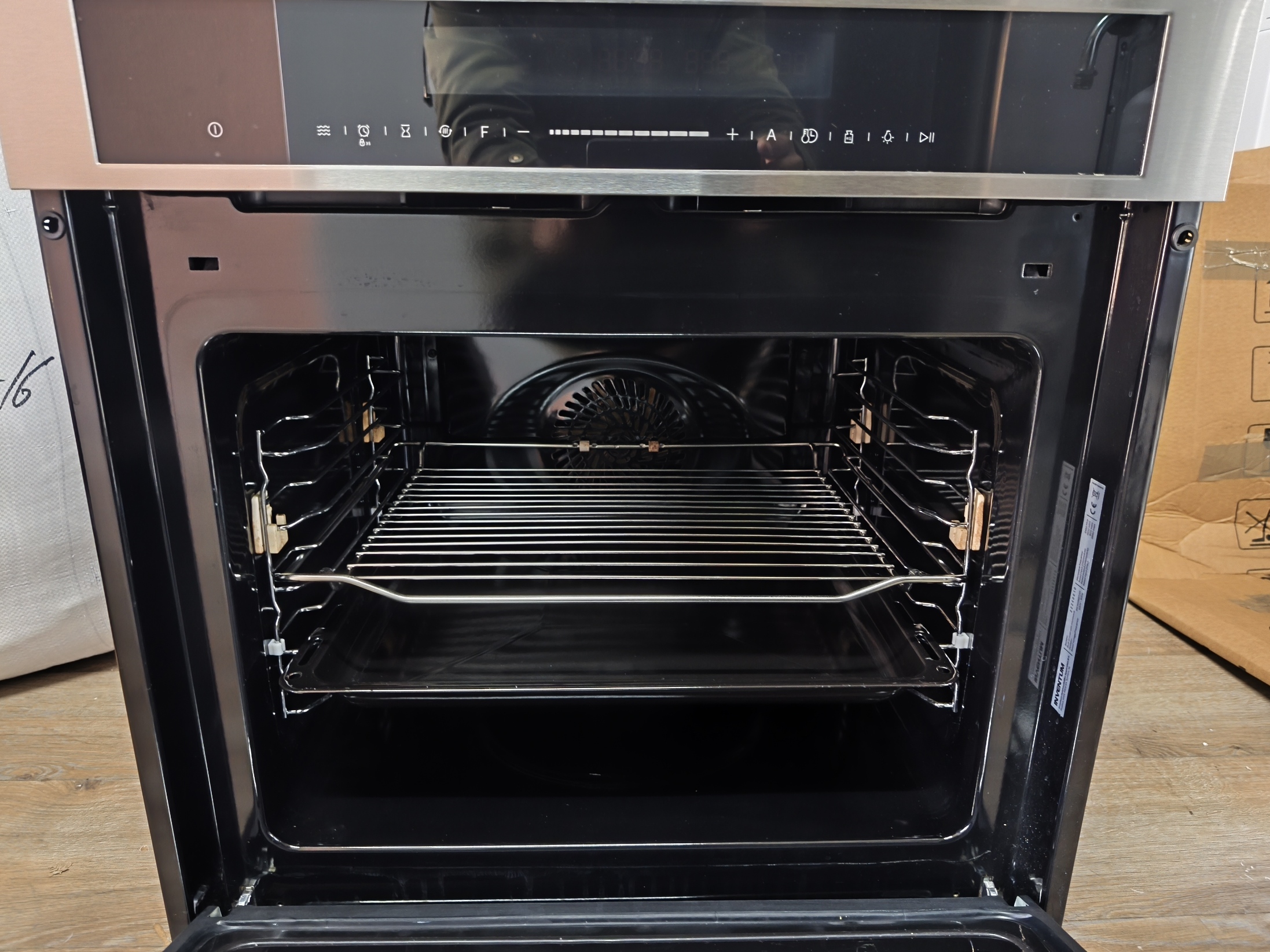 Inventum IMC6035RT - Inbouw combi-oven - Hetelucht - Magnetron - Grill - 72 liter - 60 cm hoog - Tot 250 graden - Zwart/RVS
